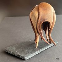 #Skulptur #Holzkapsel #Oktopus #Nussbaum #contemporary